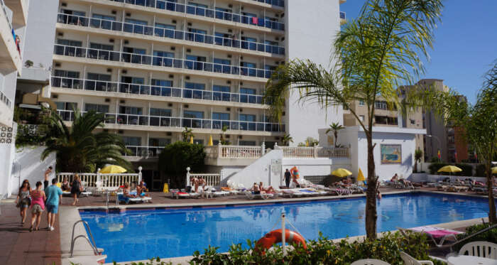 Hotellet ligger nära träningsanläggningen, stranden, centrum och endast 15 min från flygplatsen