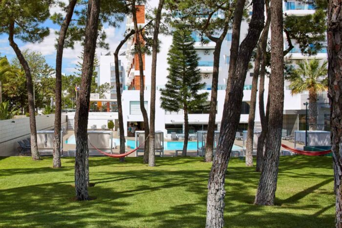 4**** hotell