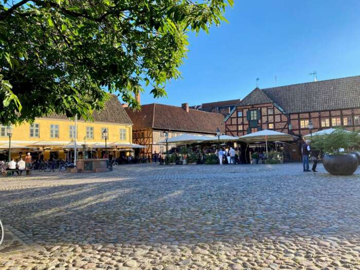 Ett eller flera besök i charmiga centrala Malmö är ju ett måste