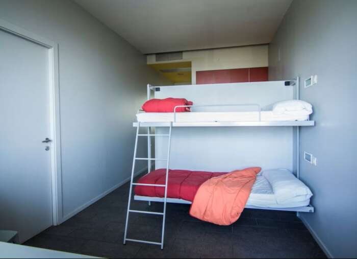 Praktiska flerbäddsrum anpassade för ungdoms- och idrottsgrupper