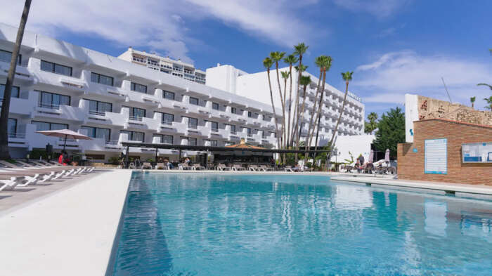 Ni bor på 4-stjärniga hotellet Bluesea Al Andalus